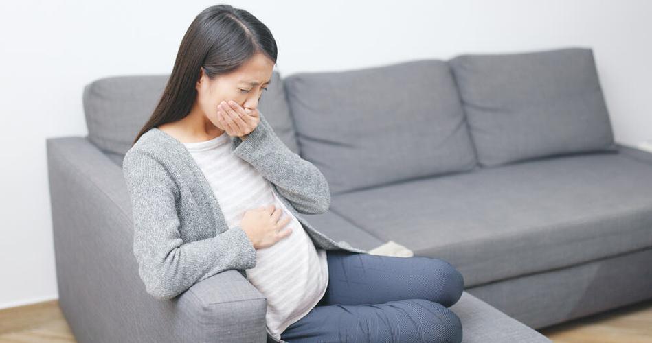 有的孕妇吐到生,有的孕妇吐几天,有的压根儿就没吐.